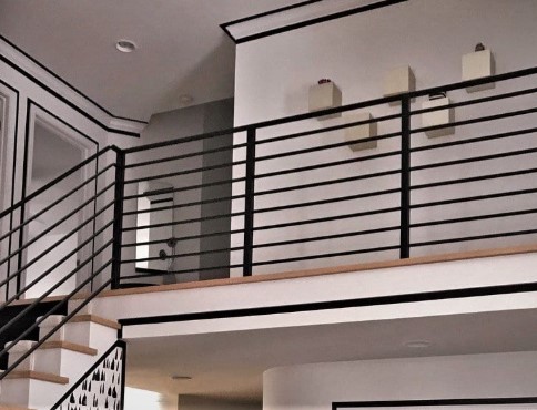Horizontal Metal Bar Railing
